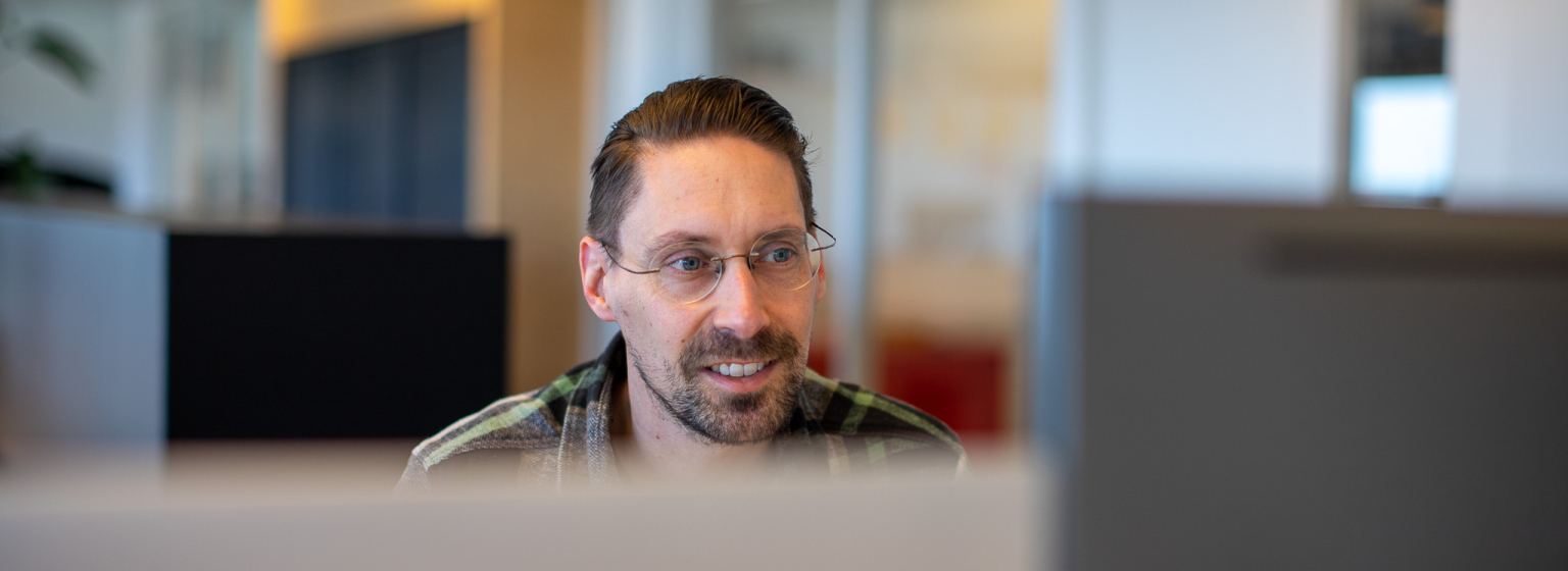 Paul onze backend developer duikt in GA4 dashboards