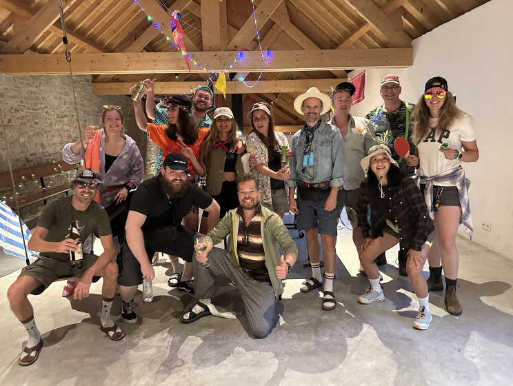 Team van Flink klaar voor de foute campingsessie