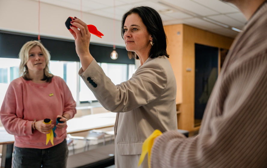 Linda en Anke tijdens retrospective sessie